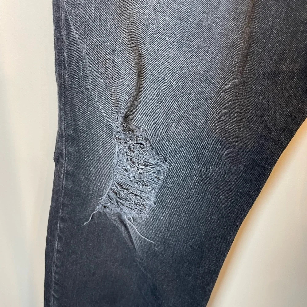 BDG | Men's Gray Distressed Slim Stretch Jeans Size 36x32 - Picture 9 of 9